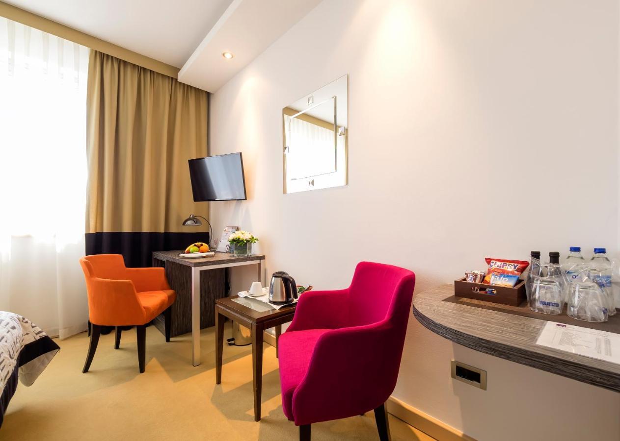 In Hotel Beograd Eksteriør billede